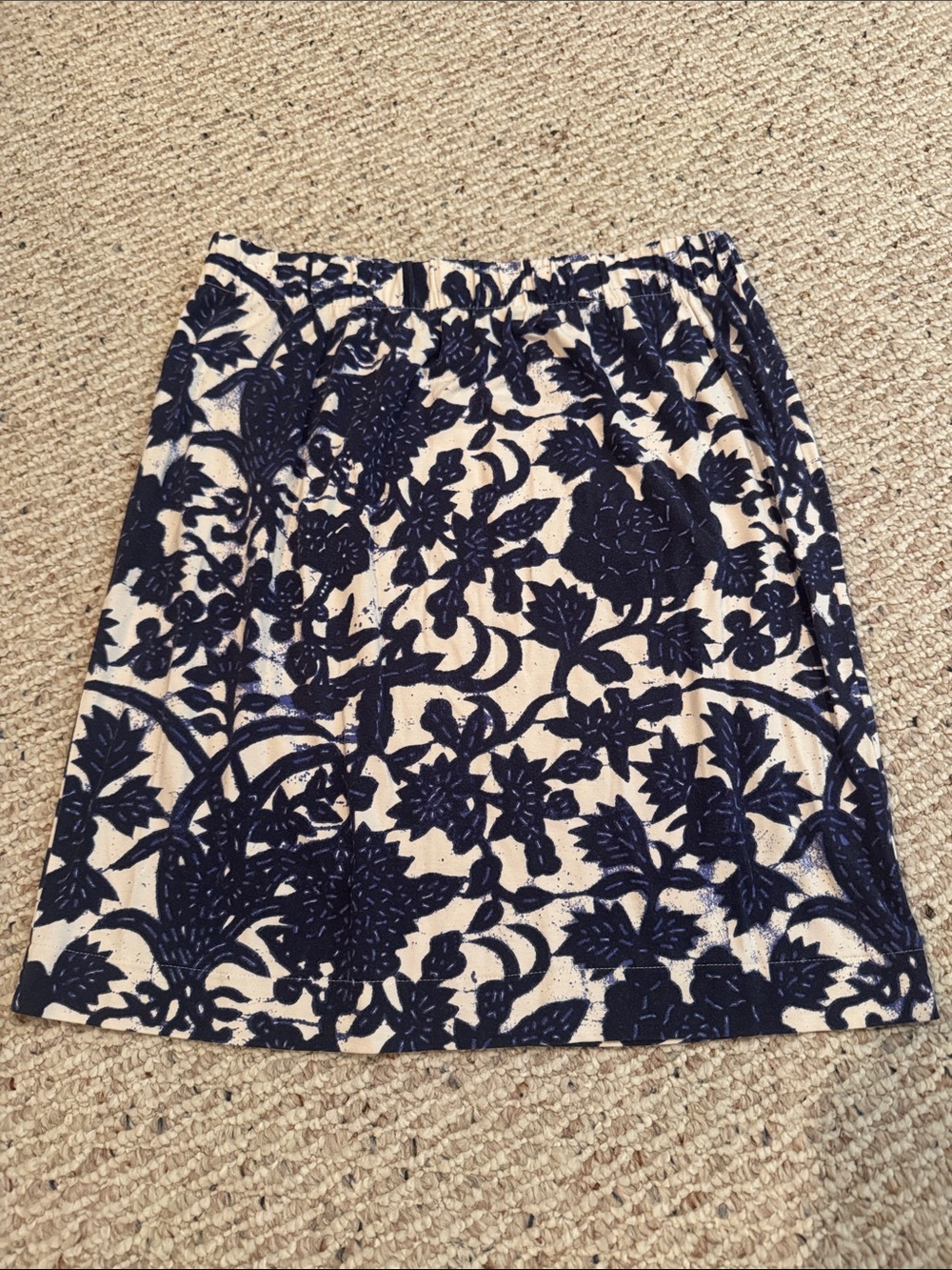 LOFT Navy and Cream Floral Pencil mini skirt